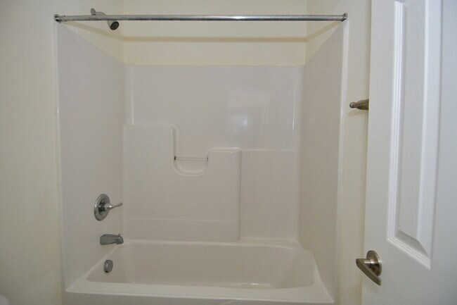 Building Photo - Spacious 5-bedroom, 3 full bath home in the Greenwood/Clark Pleasant area