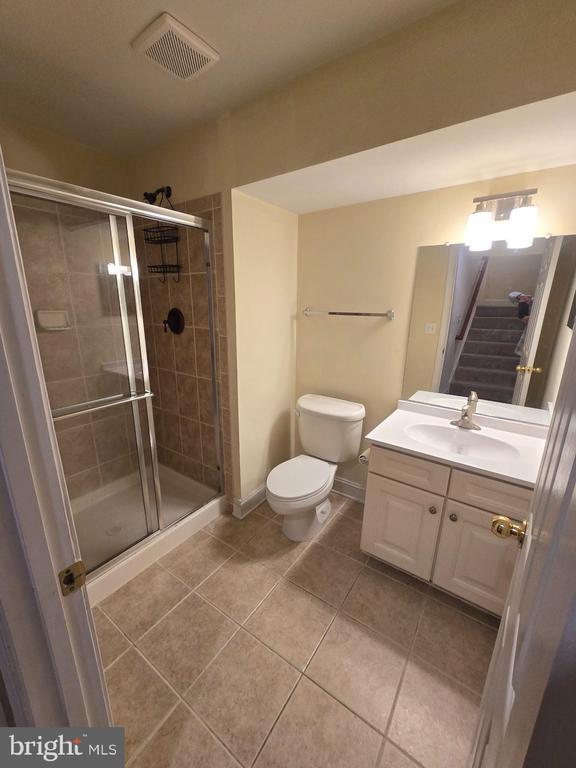 Building Photo - 116 Douglas Dr