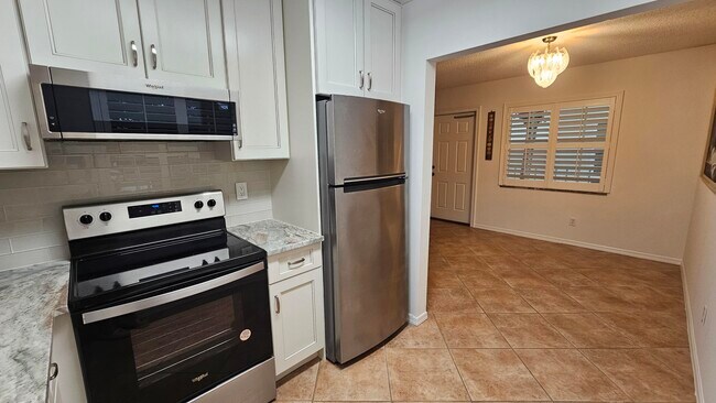 Building Photo - 1441 Ocean Dr