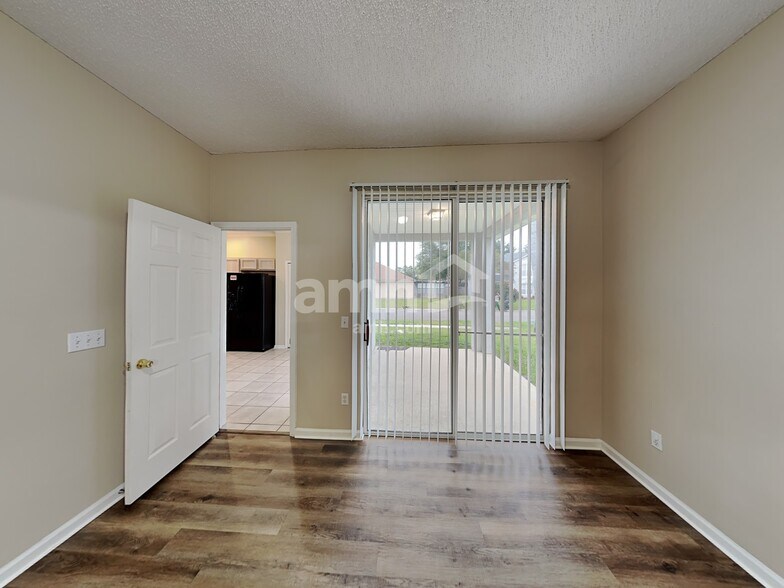 Building Photo - 3293 Abbeyfield Ln