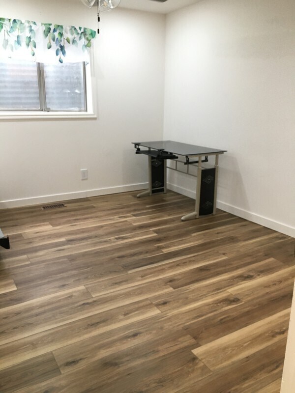 Building Photo - 809 Clover Blossom Cir