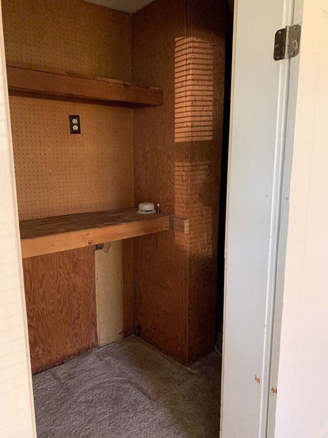 Building Photo - 100 Renton Triplex