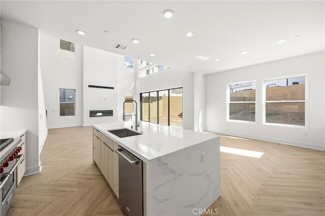 Building Photo - 164 Apron