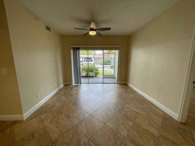 Building Photo - ANNUAL RENTAL - 2 BED / 2 BATH CONDO AT ST...