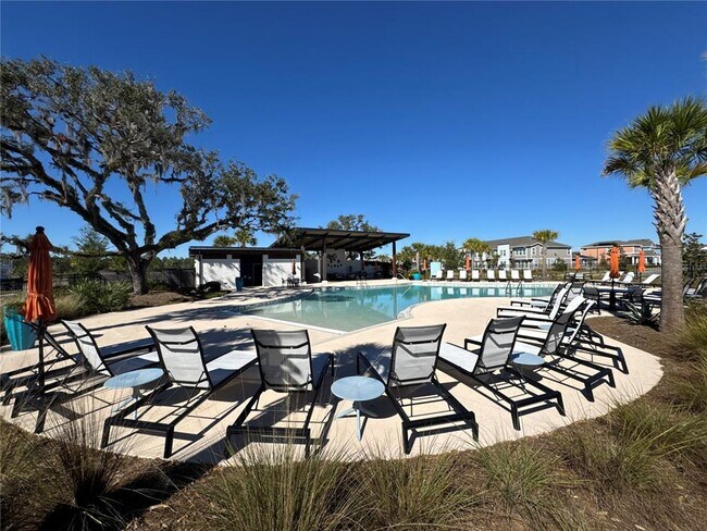 Building Photo - 2962 Voyager Ave