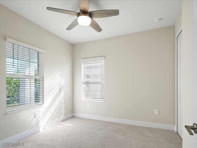 Building Photo - 2385 Ariane Dr