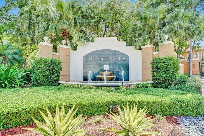 Building Photo - 19877 E Country Club Dr