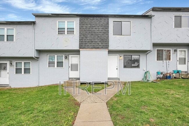 Building Photo - 1726 River Bend Rd