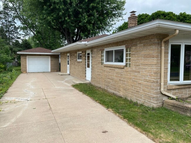 Building Photo - 3 Bed 1 Bath Single Family Home in Wausau
