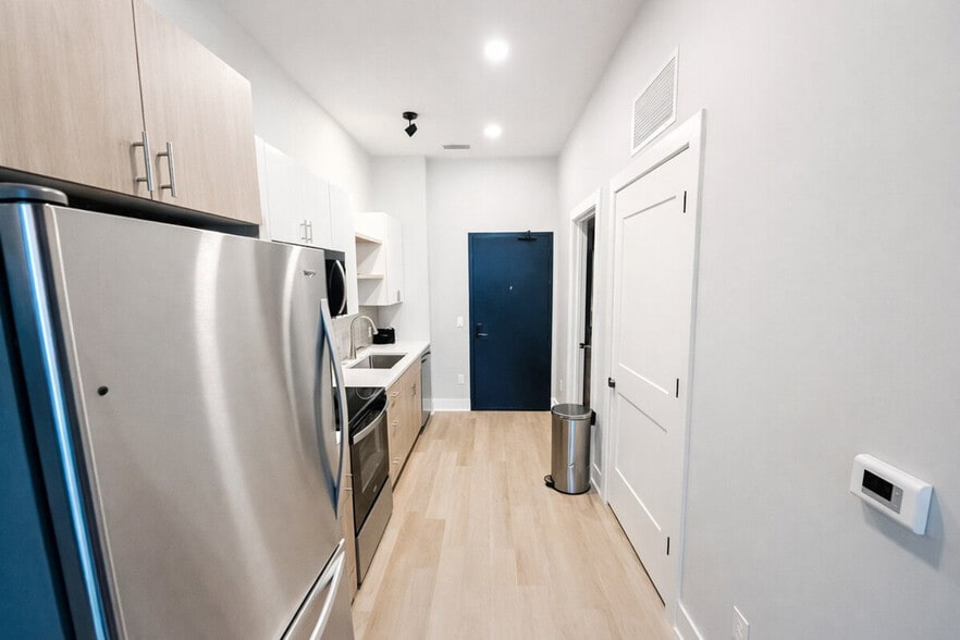 Building Photo - 4619 Douglas St