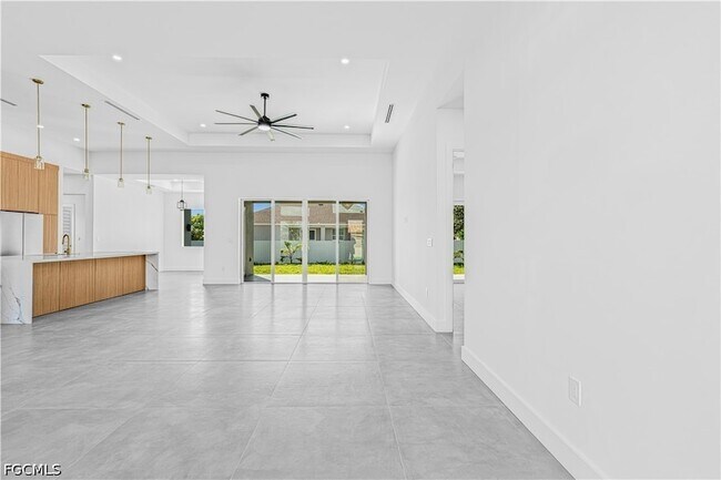 Building Photo - 512 NW 35th Pl