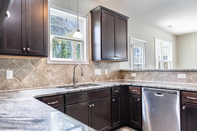 Building Photo - 166 Belshaw Ct