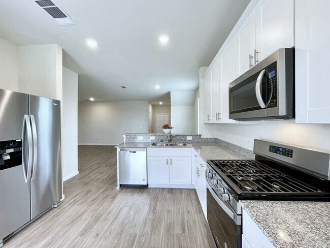 Building Photo - 16103 Kingfield Haven Dr