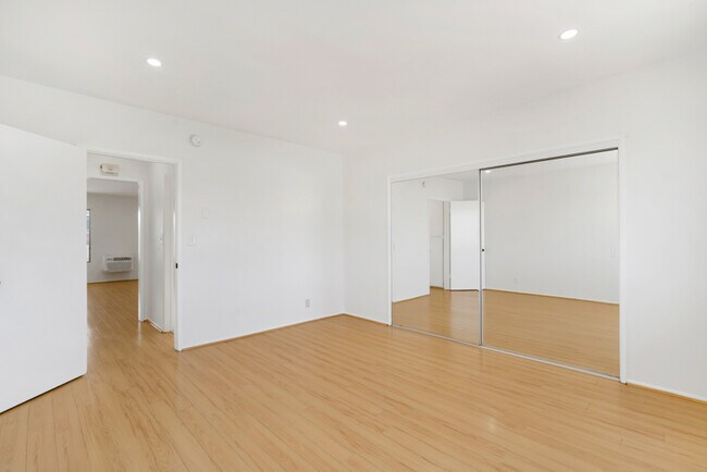 Floorplan - Oxford Apartments