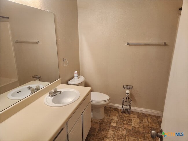Building Photo - 816 Ticonderoga Dr