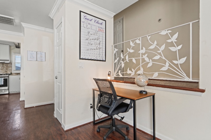 Building Photo - 9103 Columbia Ave