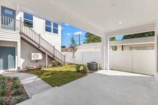 Building Photo - 2523 13th Ave N