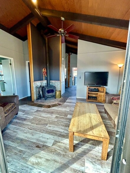 Building Photo - 809 Ryan Gulch Rd