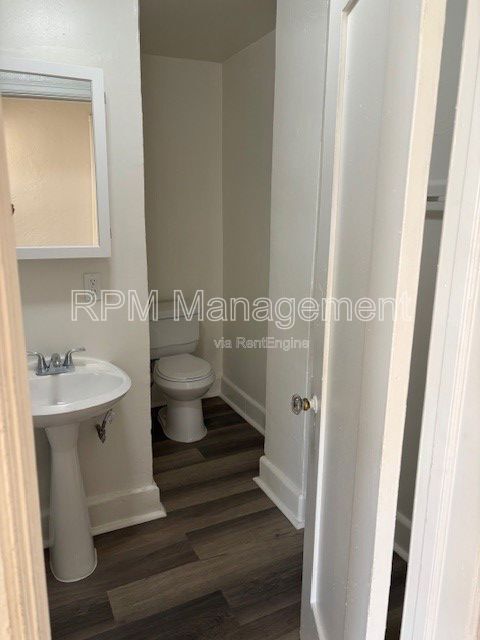 Building Photo - 1523 N McCadden Pl