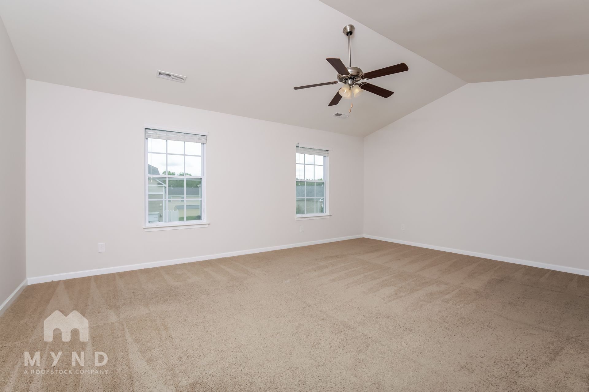 Building Photo - 700 Rose Mallow Dr