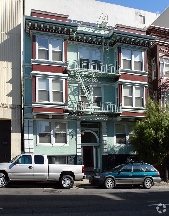 Building Photo - 1060 Pine