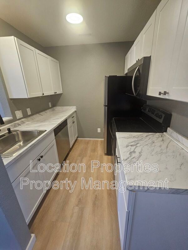 Building Photo - 950 Monterey Way