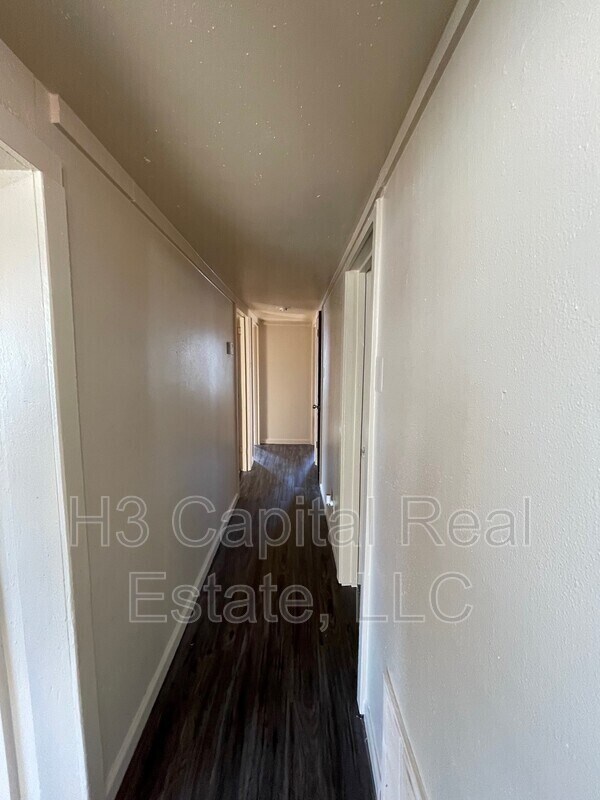 Building Photo - 119 Sinclair Ave
