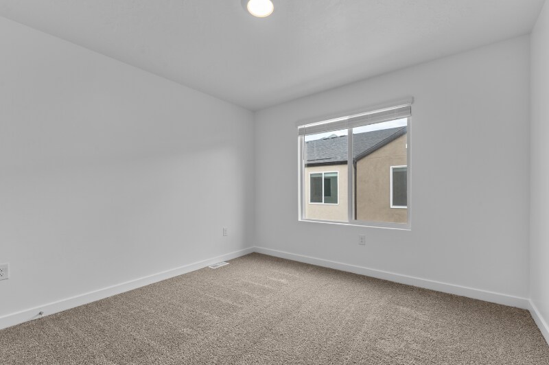 Building Photo - 1498 720 N