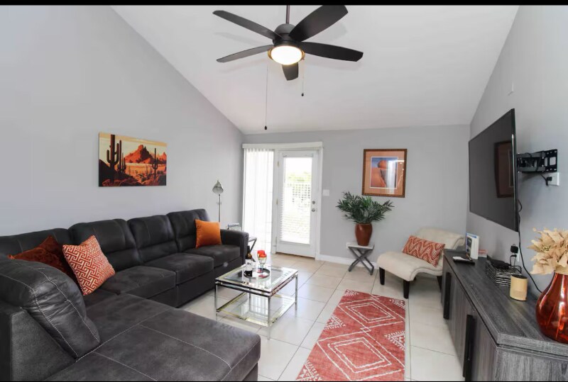 Primary Photo - 6309 E Ludlow Dr