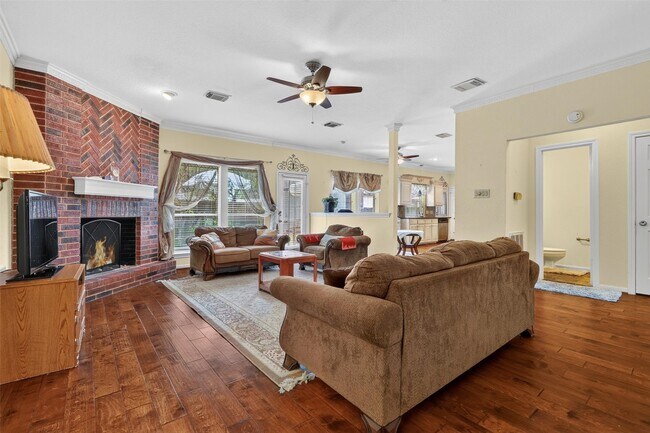 Building Photo - 1306 N Gabriel River Cir