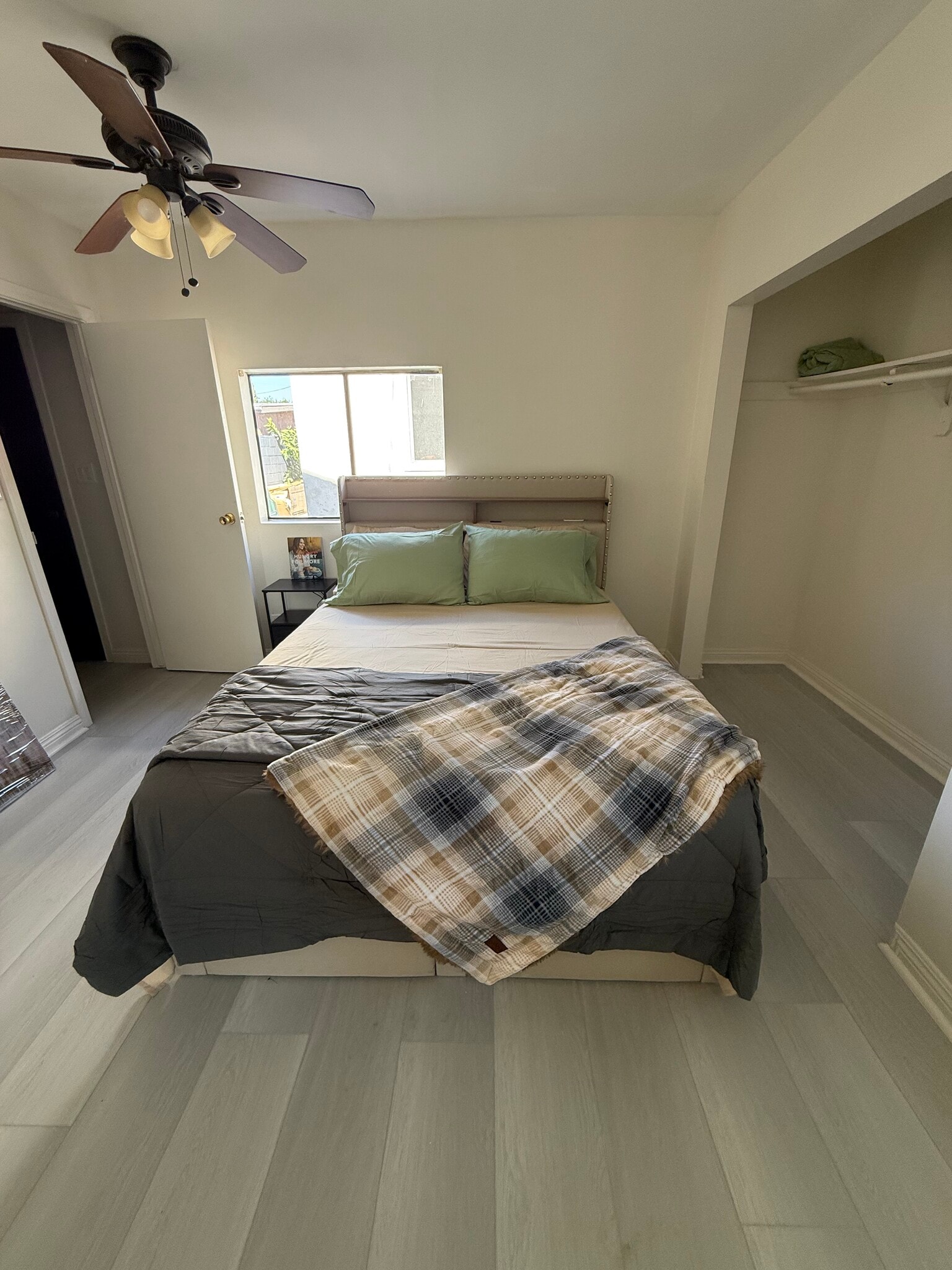 Building Photo - 7115 Somerset Blvd