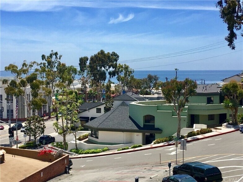 Building Photo - 100 Cliff Dr