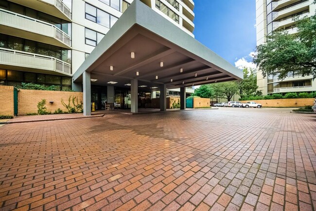 Building Photo - 15 Greenway Plaza