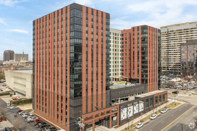 Building Photo - The Standard at Columbia