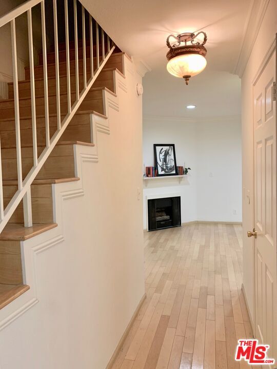 Building Photo - 4189 Vineland Ave