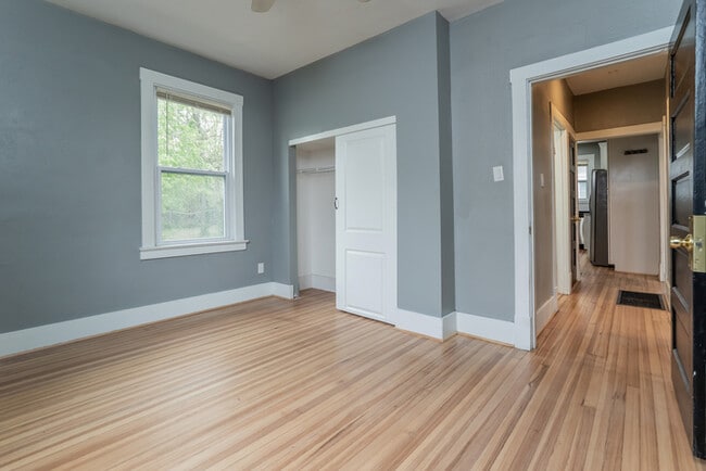 Building Photo - Fantastic 3bd/2ba home! Let yourself in!