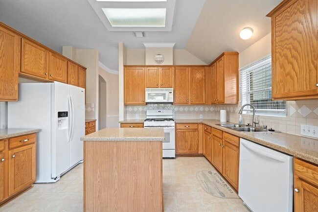 Building Photo - 21002 Normandy Forest Dr
