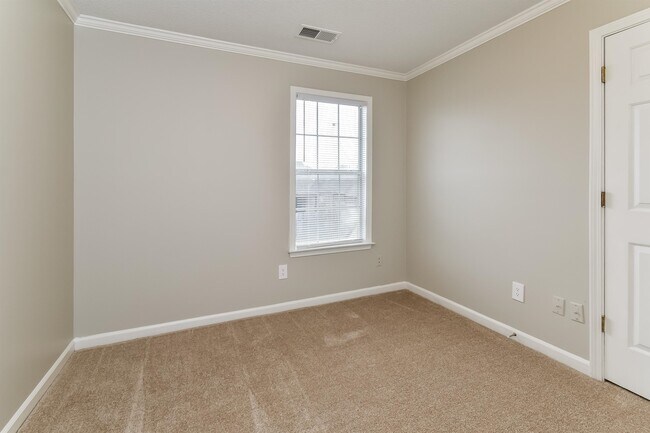 Building Photo - 4960 Grand Pines Dr