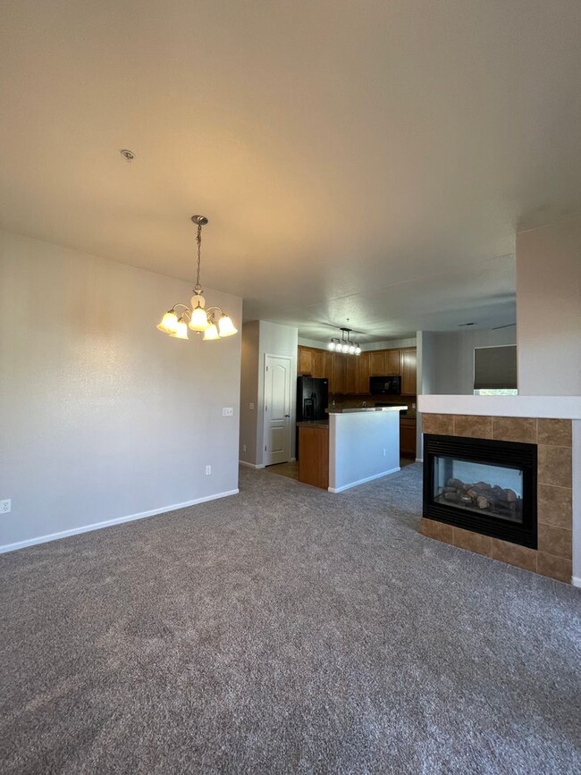 Building Photo - Spacious 2 Bed Condo in Arvada's Maple Lea...