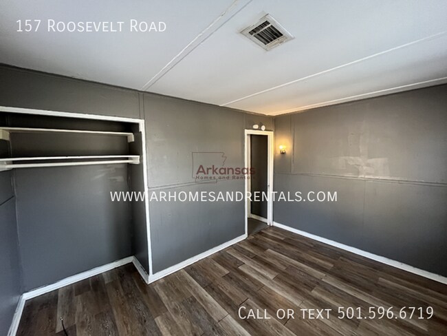 Building Photo - 157 Roosevelt Rd