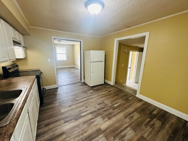 Building Photo - 4924 Dr L D Chapman St