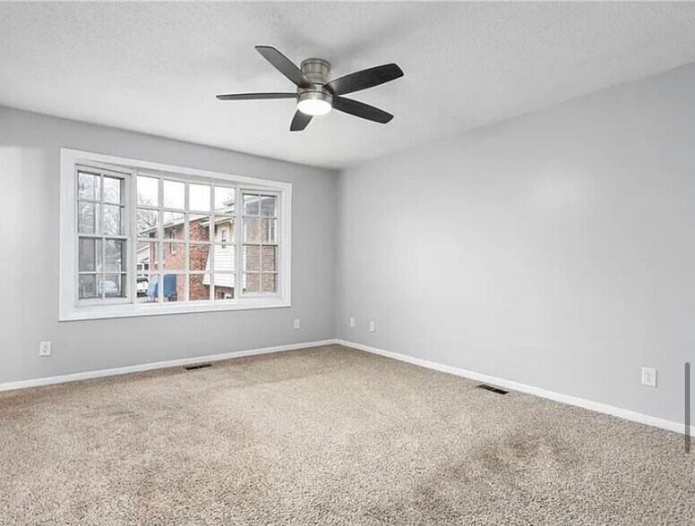 Building Photo - 514 Peele St