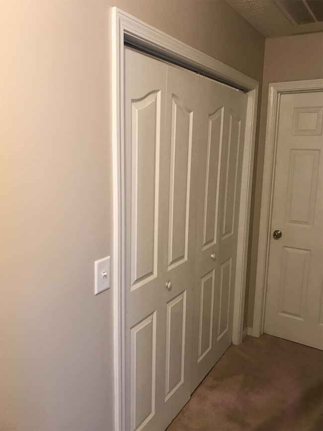 Building Photo - 25 Devonshire Dr