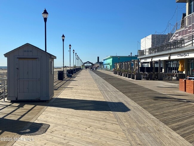 Building Photo - 1204 Emory St