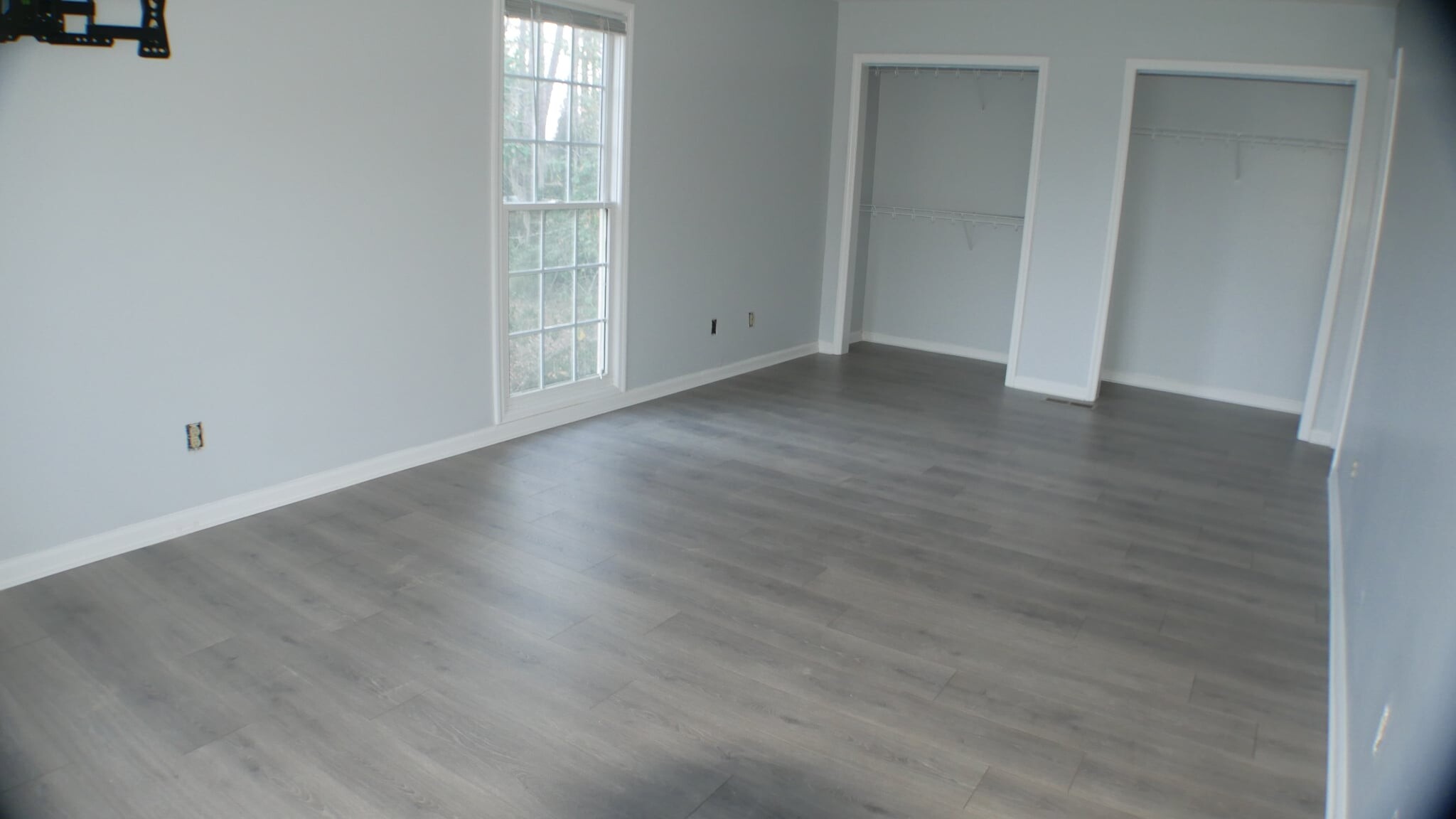 Master bedroom - 2412 Jerry Jones Drive