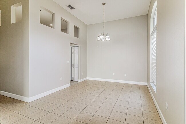 Building Photo - 5235 Greystone Dr