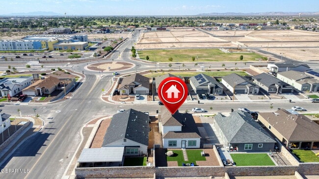 Building Photo - 13740 Villa Vista Ave