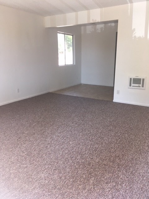 Building Photo - Nice Clean Condo in Brisco Heights