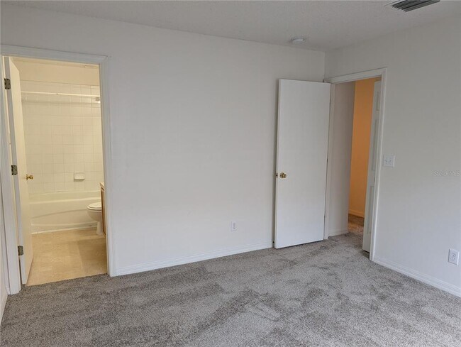 Building Photo - 4110 Waterside Island Ct