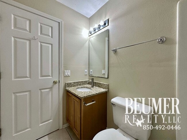 Building Photo - 6 mo Lease Charming Home with Spacious Backyard and Modern Upgrades Near NAS Pensacola